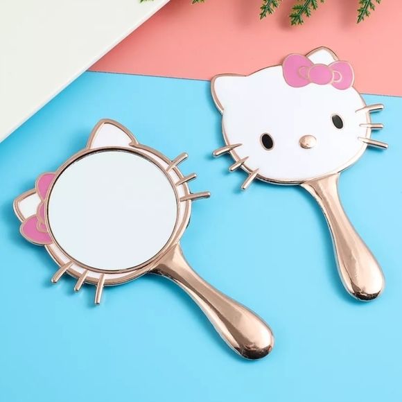 Hello Kitty Mirror - Picture 5 of 13